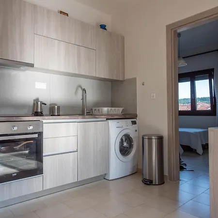 διαμέρισμα χαλκιδικής Apartment *